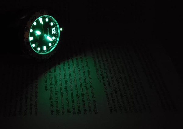 Sea-King-lume-book.jpg