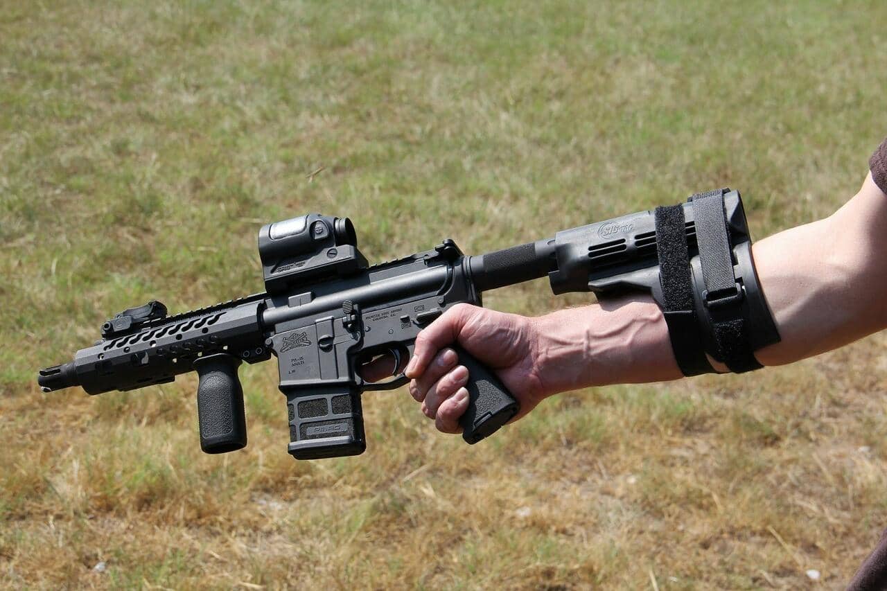 ar-15-pistol-brace.jpg